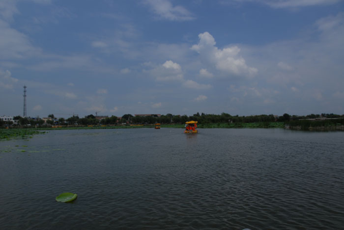 ˮ��һɫ���̲�ʎ����С���x��߅Խ��(l��i)Խ�h(yu��n)��